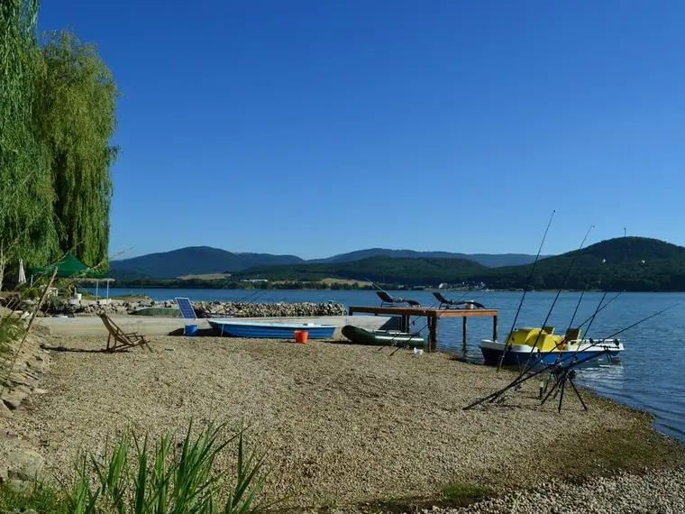 Súkromná pláž pri vodnej nádrži Ružiná